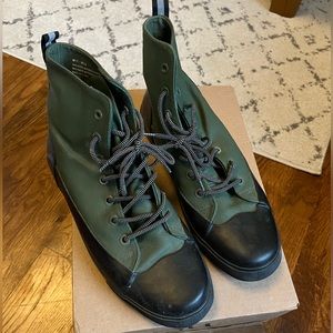 Hunter X Target Rain sneakers sz 12